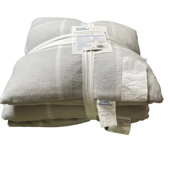 Simply Essential windowpane 3 pcs throw bundle - Picture 3 of 8